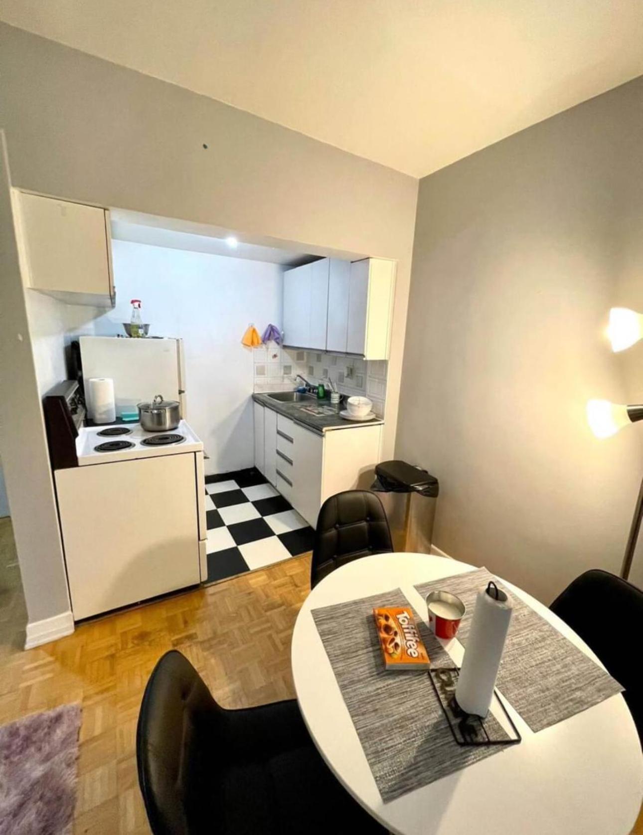 Affordable Cuttie 4 Persons 2 Beds In Downtown Leilighet Montréal Eksteriør bilde