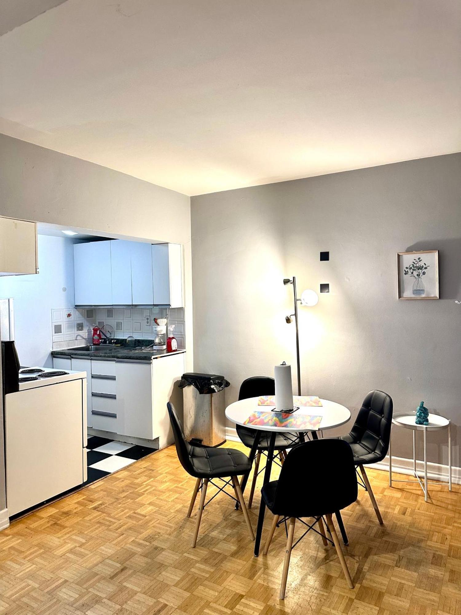 Affordable Cuttie 4 Persons 2 Beds In Downtown Leilighet Montréal Eksteriør bilde